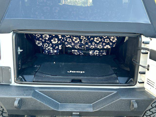 used 2015 Jeep Wrangler Unlimited car, priced at $24,998