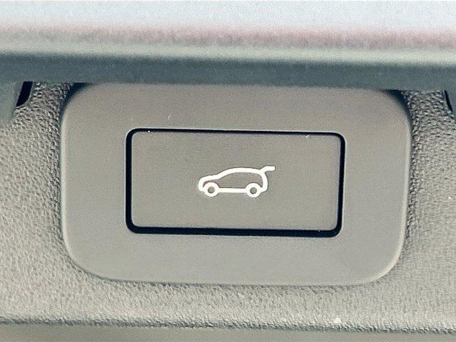 new 2025 Land Rover Discovery car, priced at $70,828