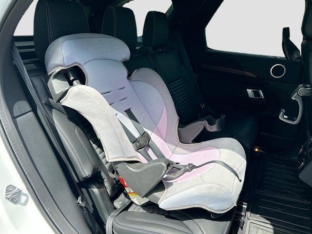 new 2025 Land Rover Discovery car, priced at $70,828