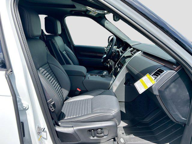 new 2025 Land Rover Discovery car, priced at $70,828