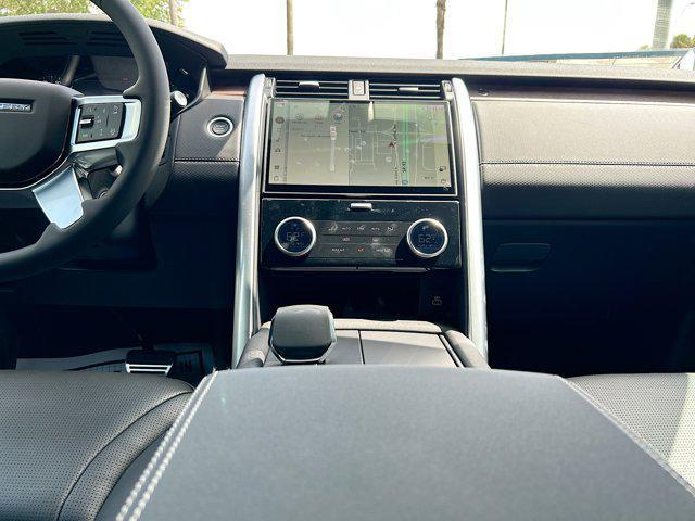 new 2025 Land Rover Discovery car, priced at $70,828