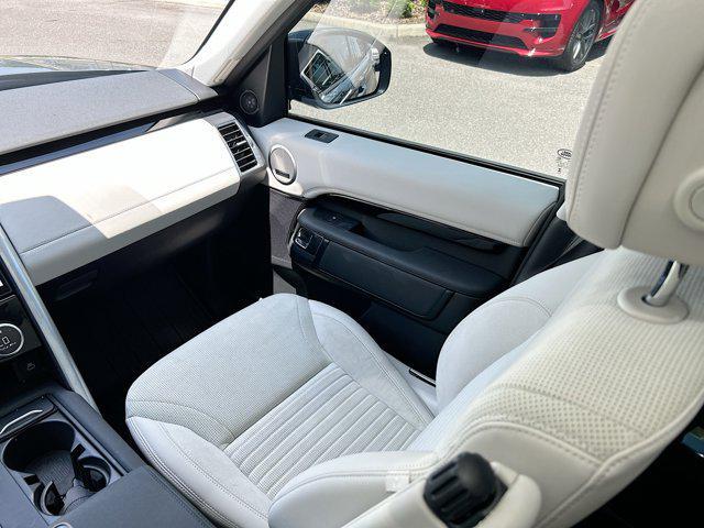 used 2024 Land Rover Discovery car, priced at $53,987