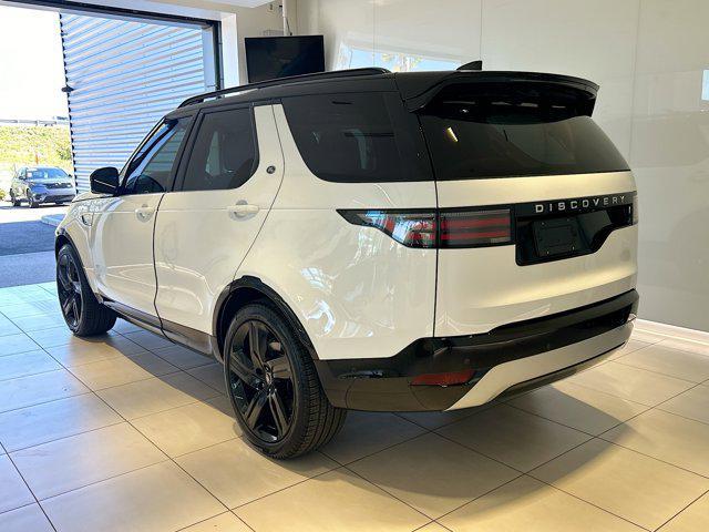 new 2025 Land Rover Discovery car, priced at $85,778