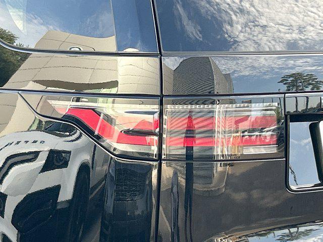 new 2025 Land Rover Discovery car, priced at $73,628