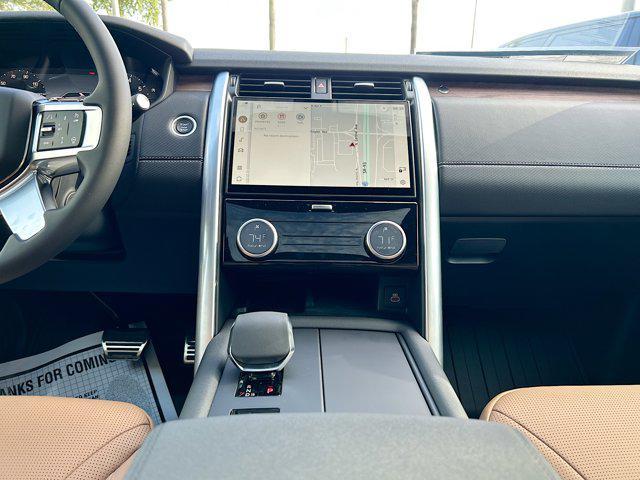 new 2025 Land Rover Discovery car, priced at $73,628