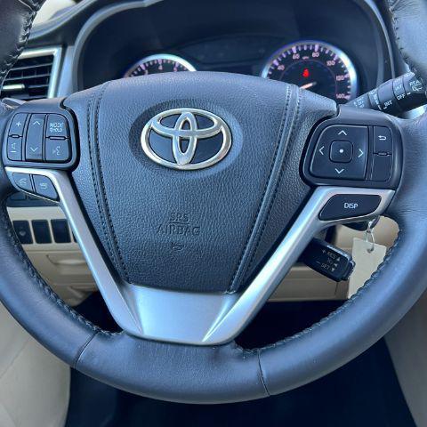 used 2014 Toyota Highlander car, priced at $17,499