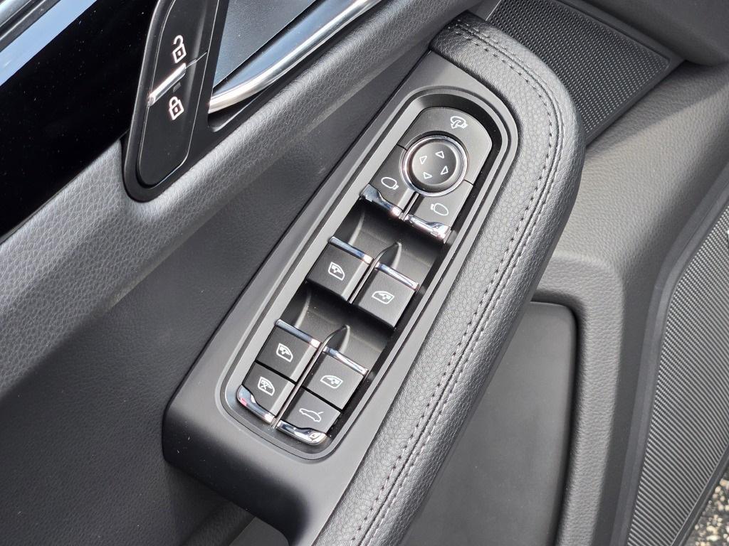 new 2025 Porsche Macan car, priced at $76,525