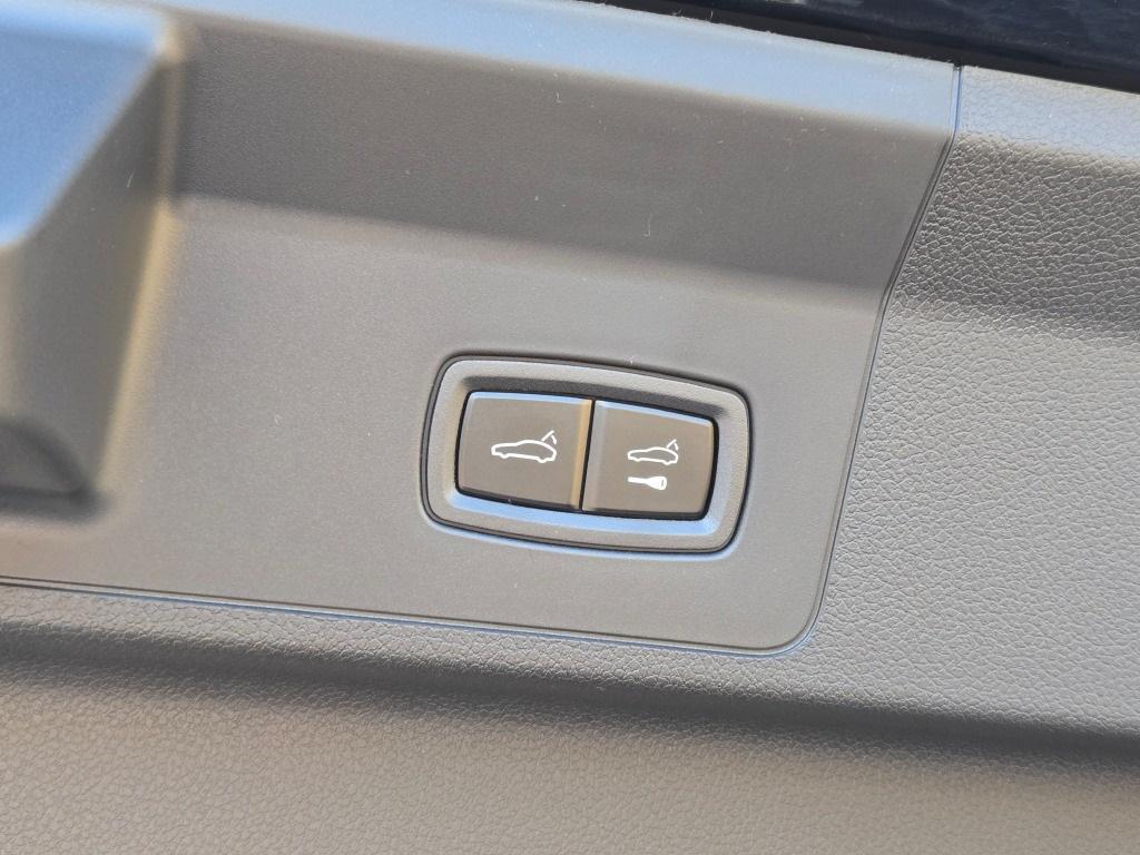 new 2026 Porsche Panamera car, priced at $140,830