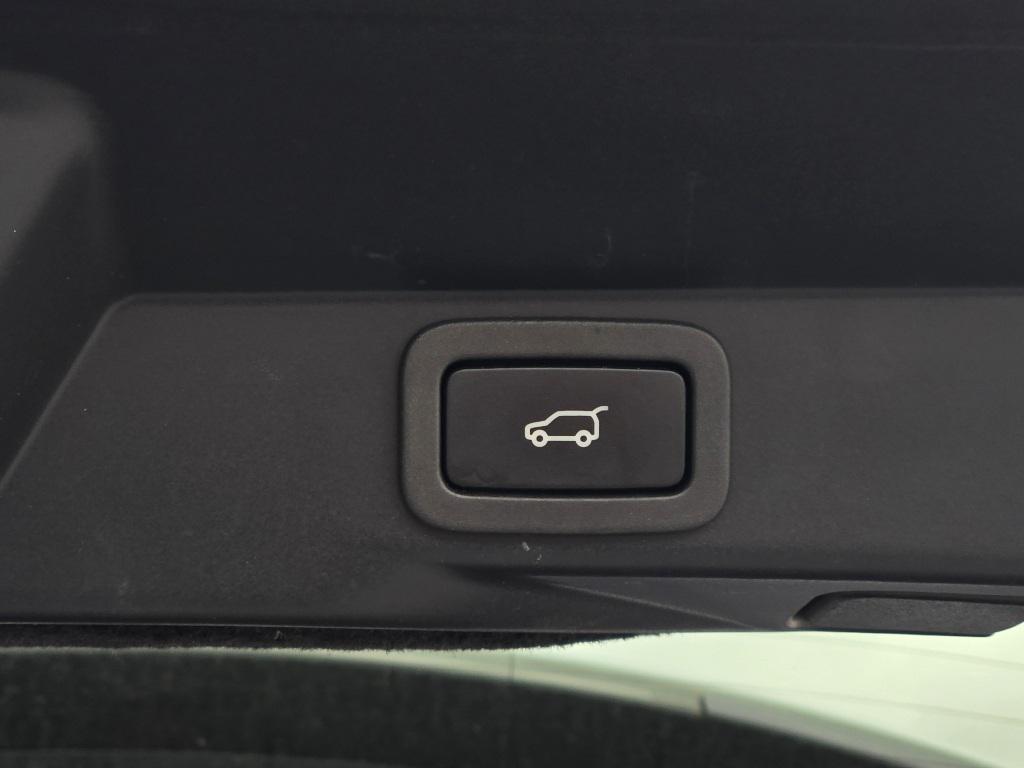 used 2022 Land Rover Range Rover Sport car, priced at $42,490