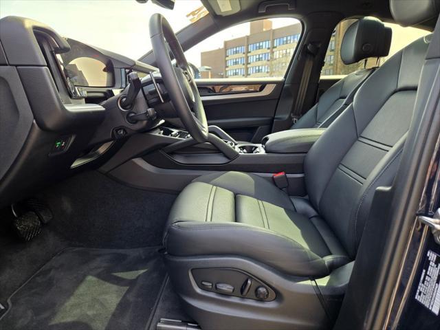 used 2024 Porsche Cayenne E-Hybrid car