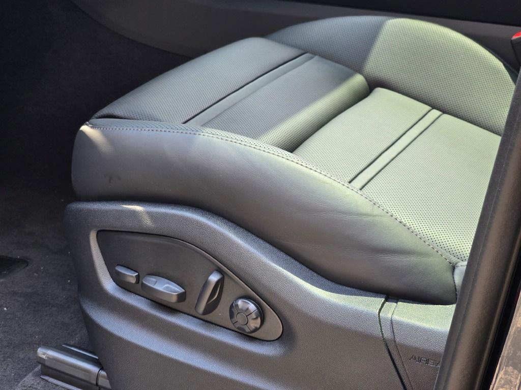 new 2025 Porsche Cayenne car, priced at $129,065