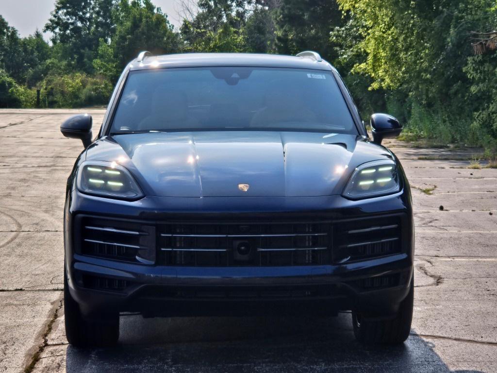 new 2025 Porsche Cayenne car, priced at $102,325