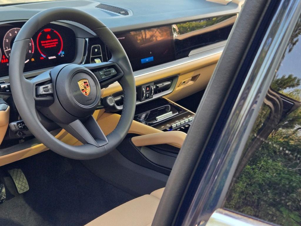 new 2025 Porsche Cayenne car, priced at $102,325