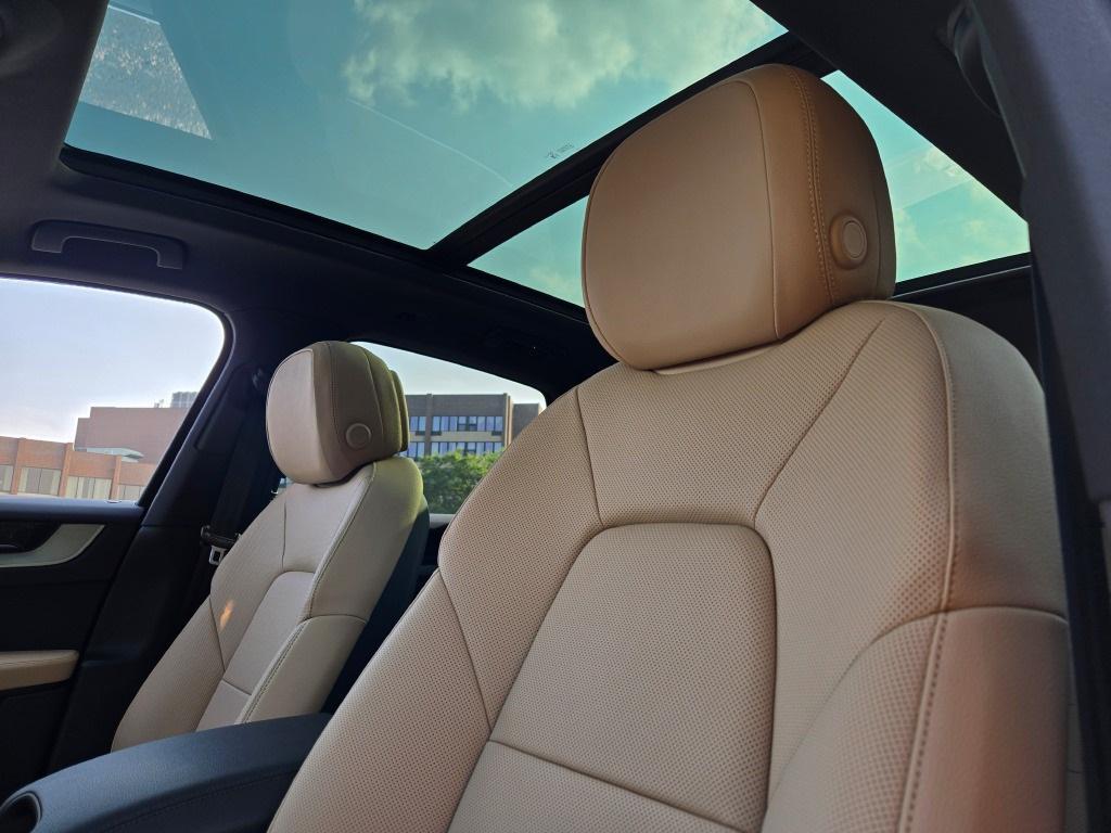 new 2025 Porsche Cayenne car, priced at $102,325
