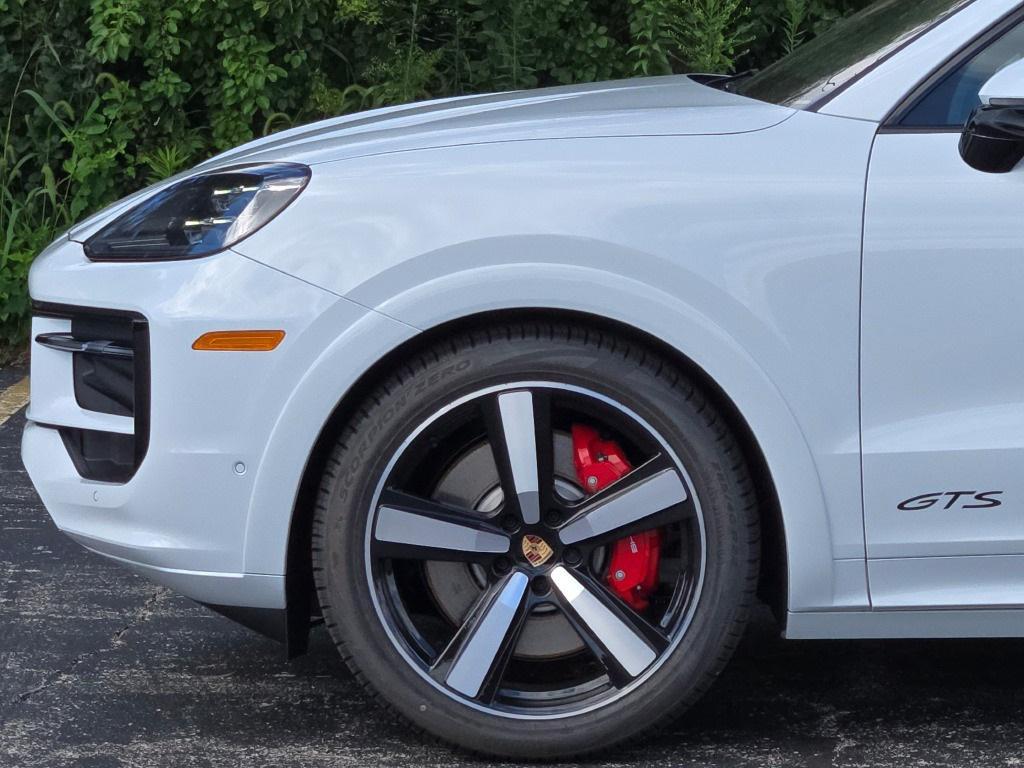 new 2025 Porsche Cayenne car, priced at $160,405