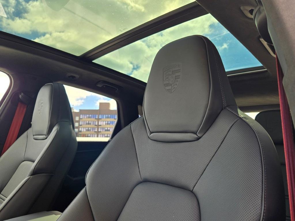 new 2025 Porsche Cayenne car, priced at $160,405