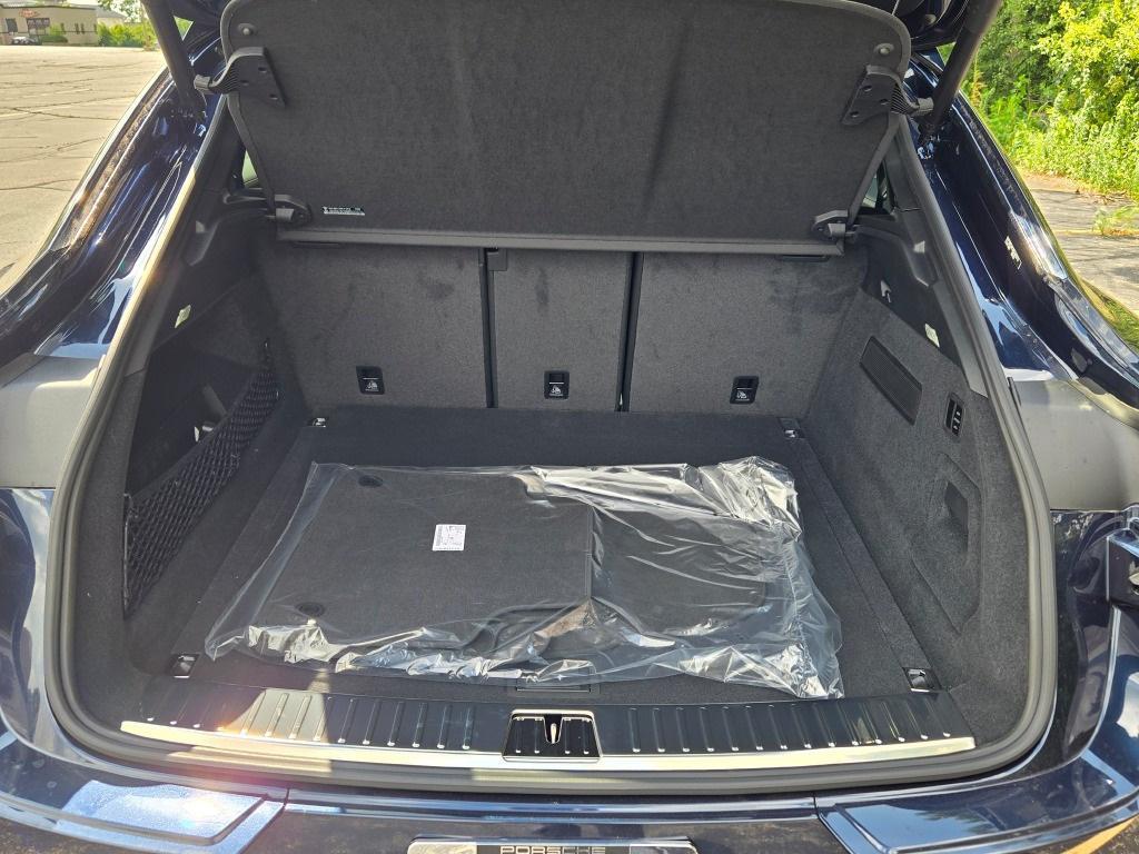 new 2025 Porsche Cayenne car, priced at $156,495
