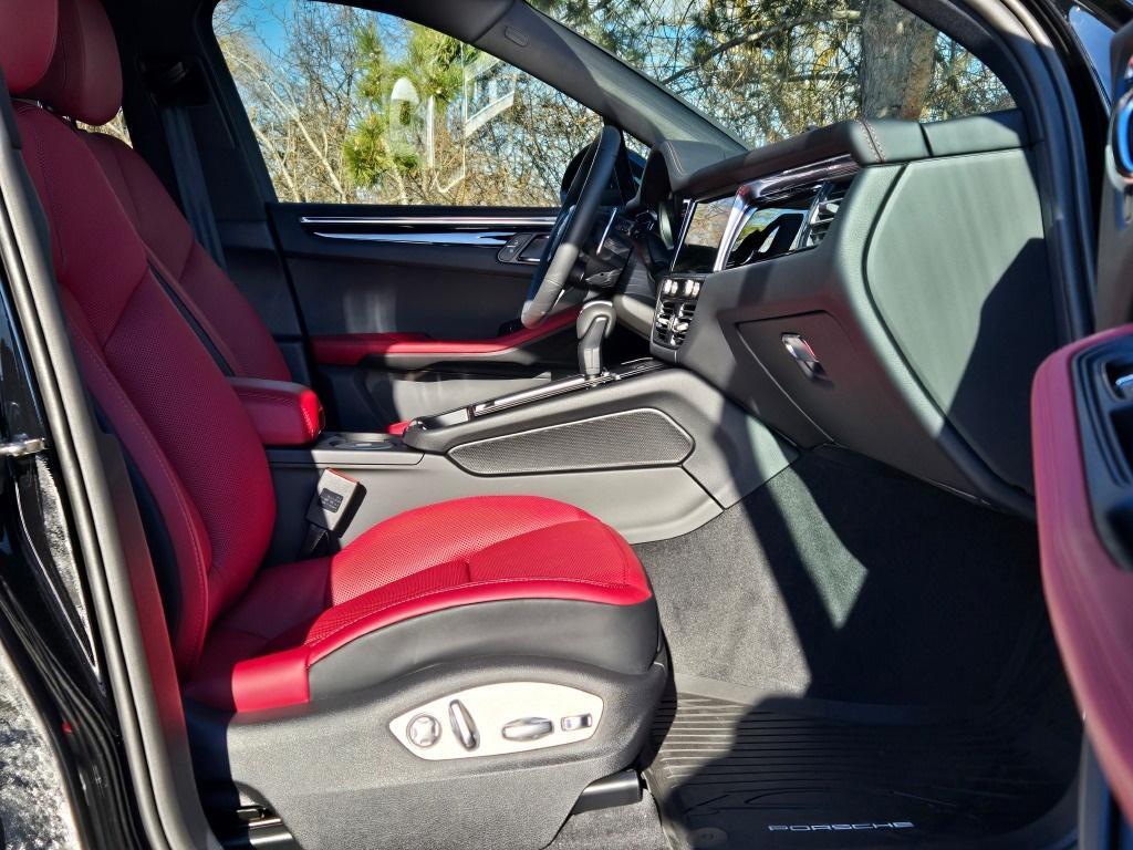 new 2025 Porsche Macan car, priced at $95,565