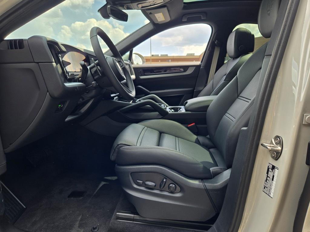 new 2025 Porsche Cayenne car, priced at $112,645