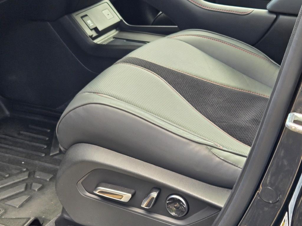 used 2022 Acura RDX car, priced at $38,590