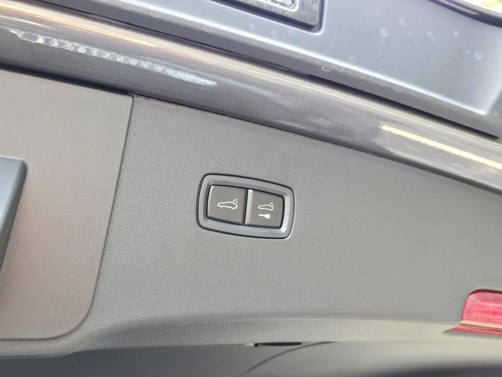 new 2025 Porsche Cayenne car, priced at $157,705