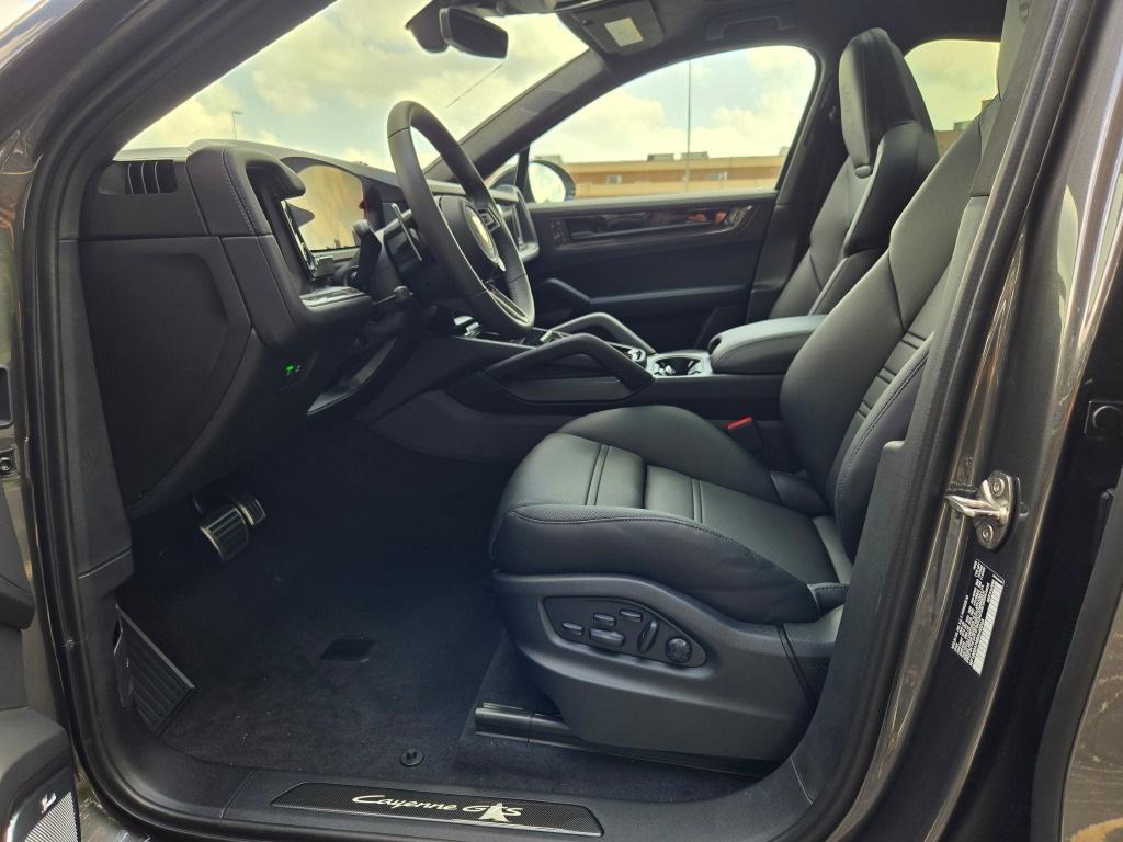new 2025 Porsche Cayenne car, priced at $157,705