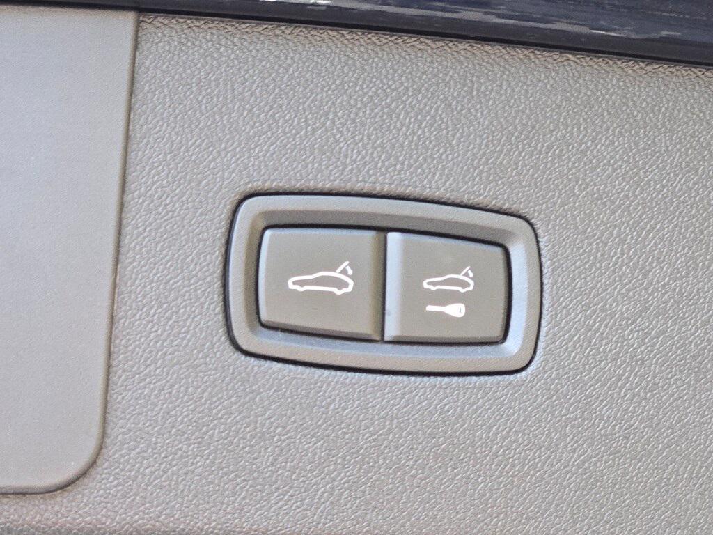 used 2022 Porsche Cayenne car, priced at $64,990