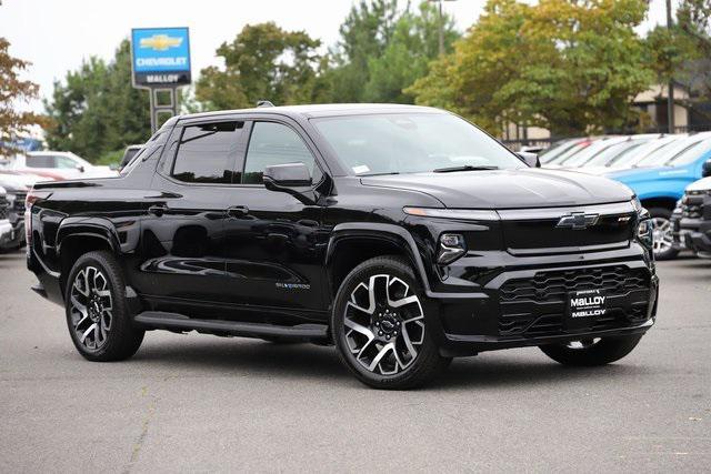 new 2024 Chevrolet Silverado EV car