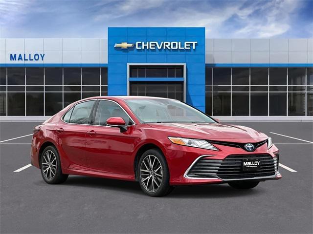 used 2023 Toyota Camry Hybrid car, priced at $29,397