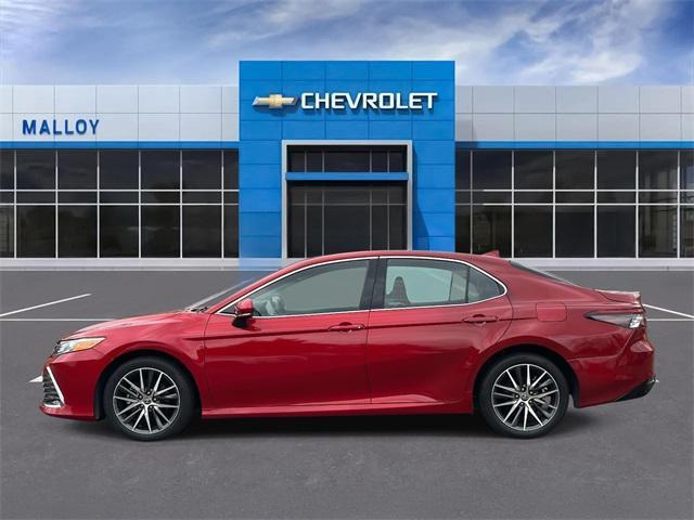 used 2023 Toyota Camry Hybrid car, priced at $29,397