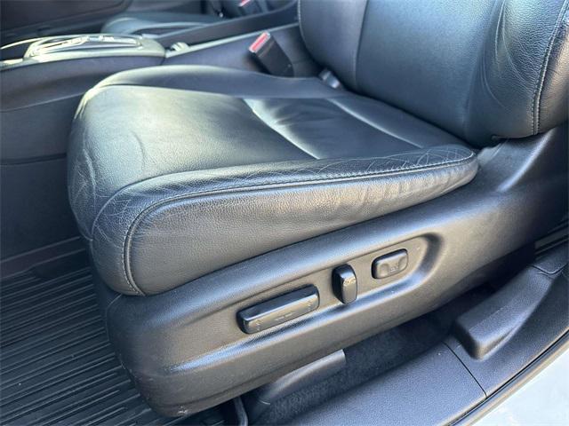 used 2022 Honda Pilot car, priced at $27,988