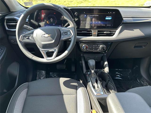 used 2025 Chevrolet TrailBlazer car, priced at $27,998