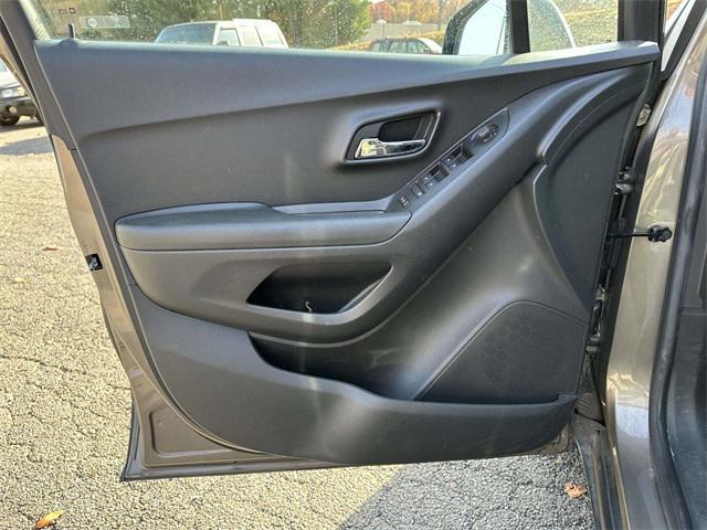 used 2022 Chevrolet Trax car, priced at $17,935