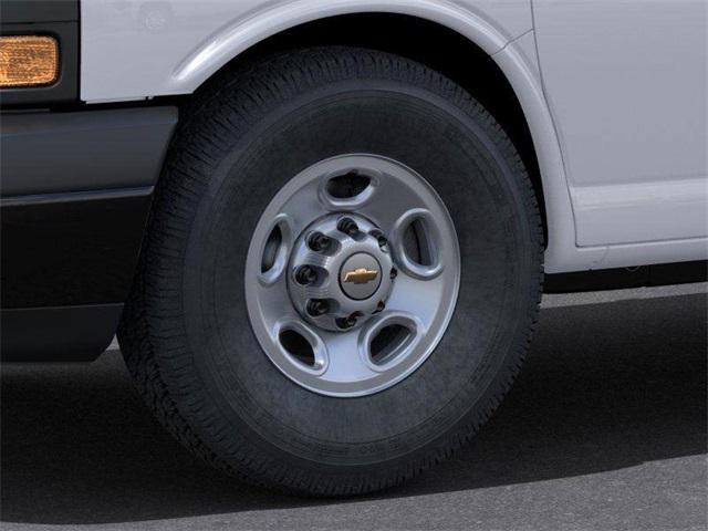 new 2025 Chevrolet Express 2500 car