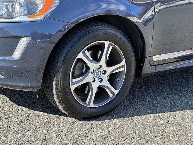 used 2015 Volvo XC60 car, priced at $13,040