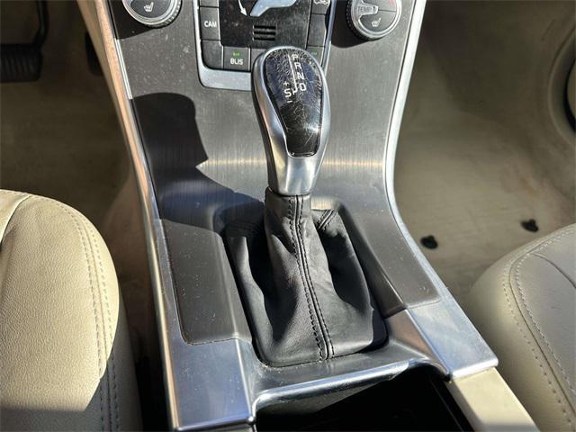 used 2015 Volvo XC60 car, priced at $13,040