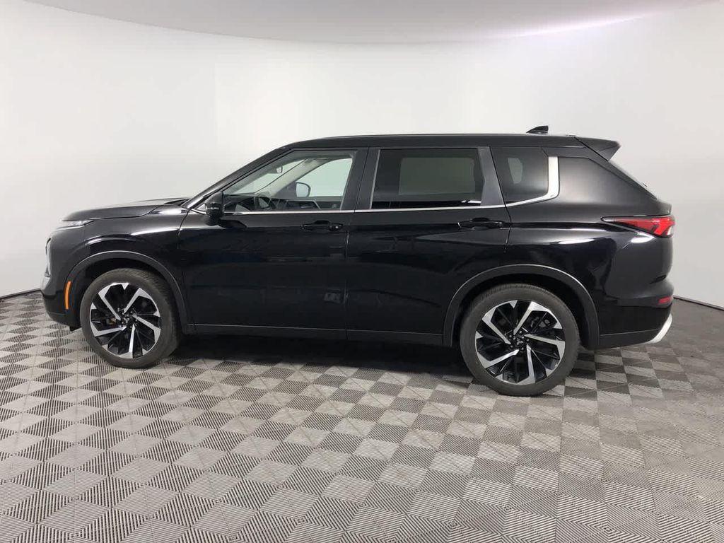 used 2024 Mitsubishi Outlander car, priced at $26,988