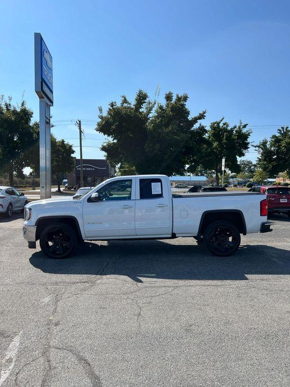 used 2018 GMC Sierra 1500 car, priced at $28,988