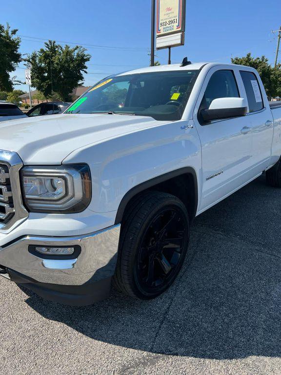 used 2018 GMC Sierra 1500 car, priced at $28,988