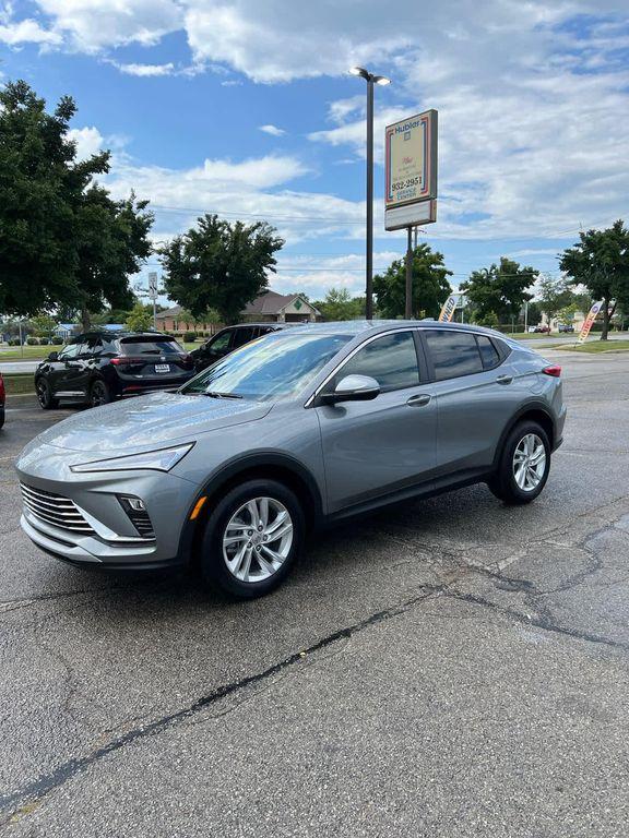 new 2025 Buick Envista car, priced at $26,959