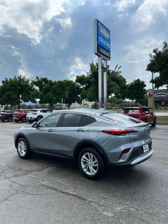 new 2025 Buick Envista car, priced at $26,959