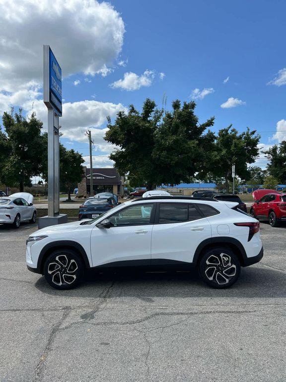 new 2025 Chevrolet Trax car, priced at $27,394