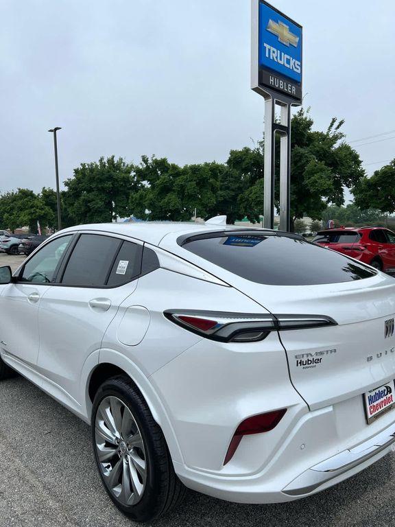 new 2025 Buick Envista car, priced at $32,209