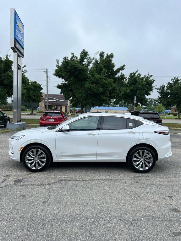 new 2025 Buick Envista car, priced at $32,209