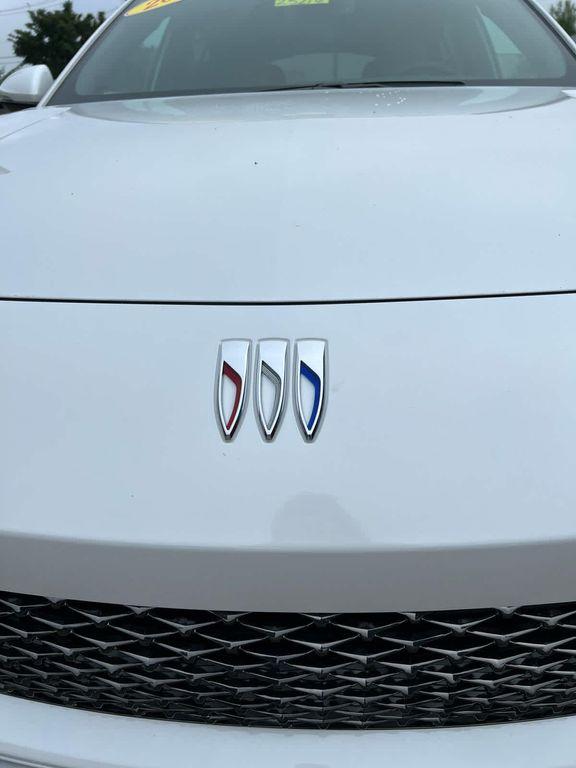 new 2025 Buick Envista car, priced at $32,209