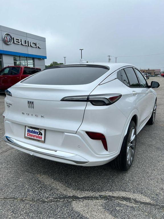 new 2025 Buick Envista car, priced at $32,209