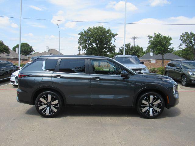 used 2025 Mitsubishi Outlander car, priced at $29,900