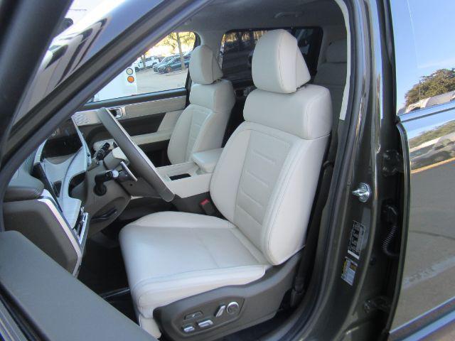 used 2024 Hyundai Santa Fe car, priced at $34,990