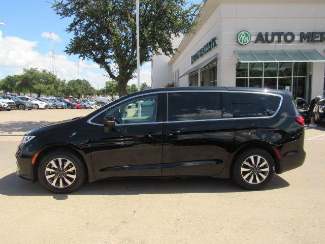 used 2023 Chrysler Pacifica Hybrid car, priced at $24,900