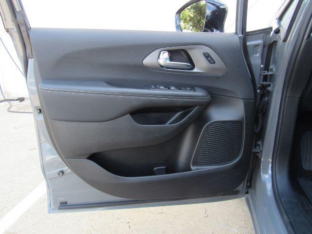 used 2025 Chrysler Pacifica car, priced at $33,888